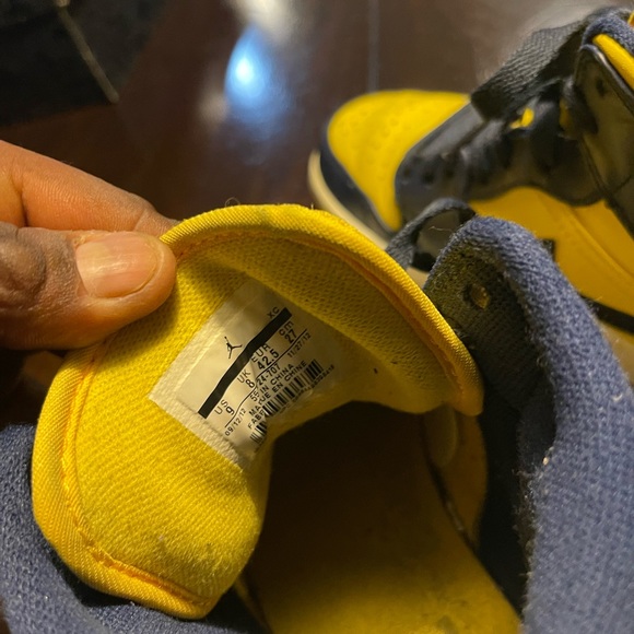 Air Jordan 1 Michigan Mid Size 9. Used No Box - Picture 2 of 5